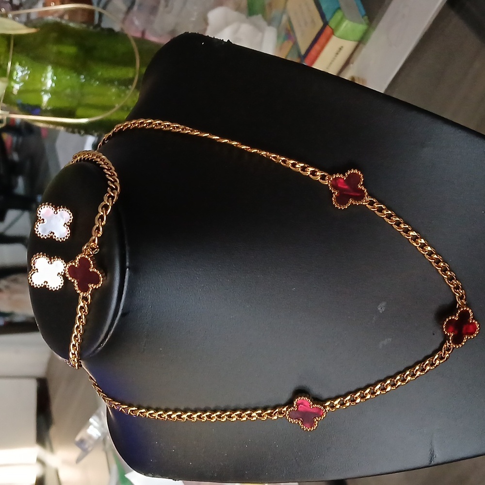 Elegant Stainless Steel Gold and Red Clover Jewelry Set